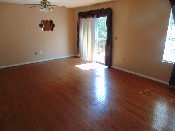 Home for Rent in Pasadena - Centergate Court, Pasadena, MD 21122