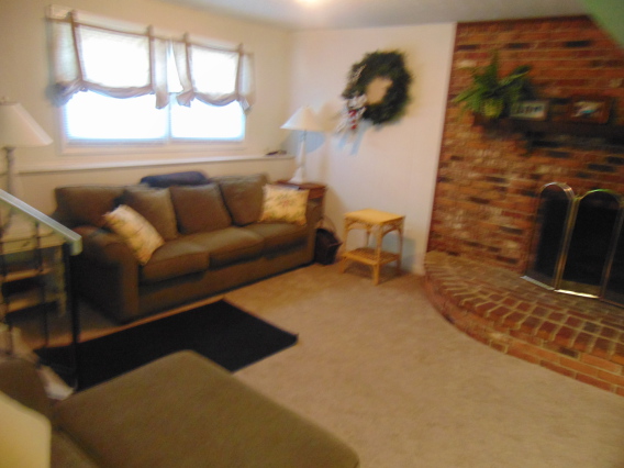 Home for Rent in Severna Park - Charington Drive, Severna Park, MD 21146