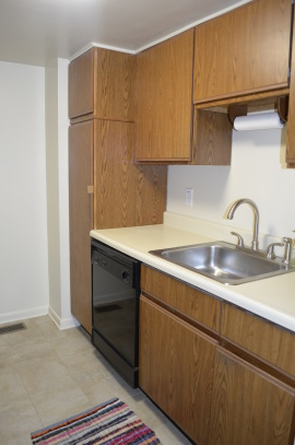 Kitchen - Dendron Court, Parkville, MD 21234