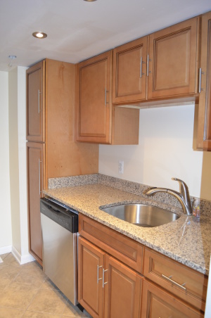 Kitchen - Dendron Court, Parkville, MD 21234