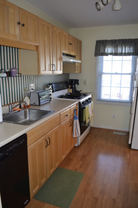 Kitchen - Melken Court, Nottingham, MD 21236