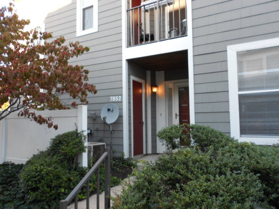 Ellicott City Home for Rent - 7852 Mayfair Circle, Ellicott City, MD 21041