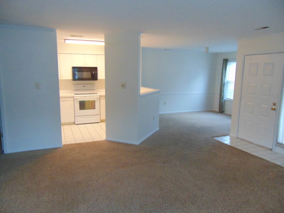 Ellicott City Home for Rent - 7852 Mayfair Circle, Ellicott City, MD 21041